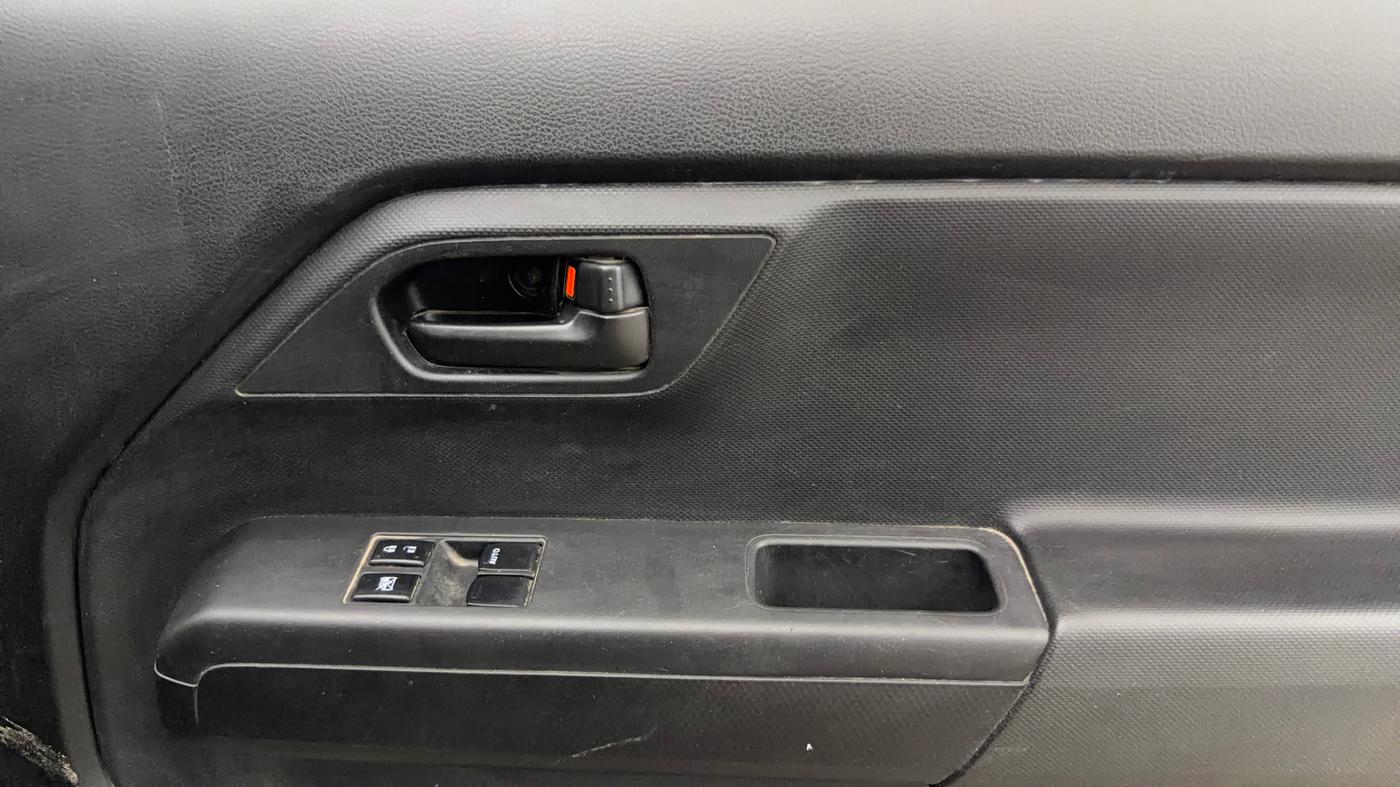 2022 Maruti New Wagon-R LXI CNG 1.0, CNG, Manual, 55,677 km, Driver Side Door Panels Control
