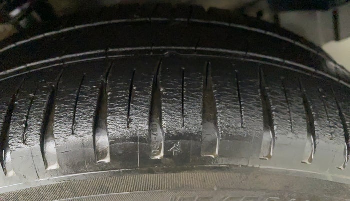 2012 Maruti Wagon R 1.0 VXI, Petrol, Manual, 53,031 km, Left Front Tyre Tread