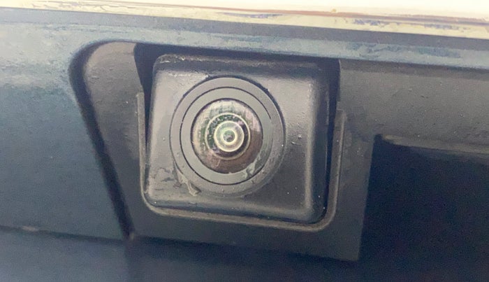 2021 Mahindra XUV300 W8 1.2 PETROL, Petrol, Manual, 20,674 km, Parking Camera