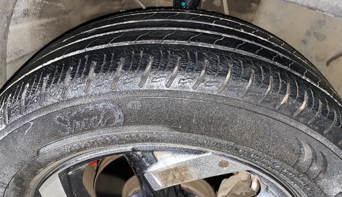 2021 Hyundai VENUE SX PLUS 1.0 TURBO DCT, Petrol, Automatic, 46,618 km, Right Front Tyre Tread