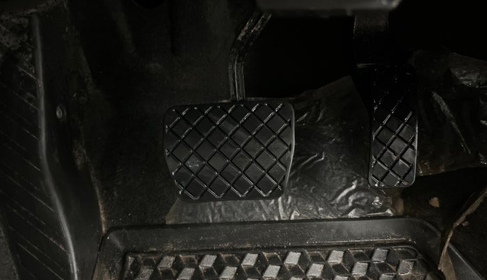 2021 Skoda KUSHAQ STYLE 1.0L TSI AT, Petrol, Automatic, 24,676 km, Pedals