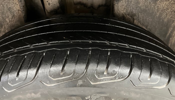 2021 Skoda KUSHAQ STYLE 1.0L TSI AT, Petrol, Automatic, 24,676 km, Right Rear Tyre Tread