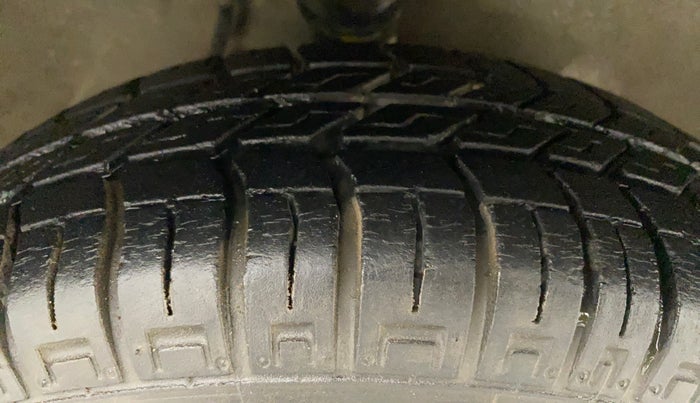 2015 Maruti Alto 800 LXI, Petrol, Manual, 18,107 km, Right Front Tyre Tread