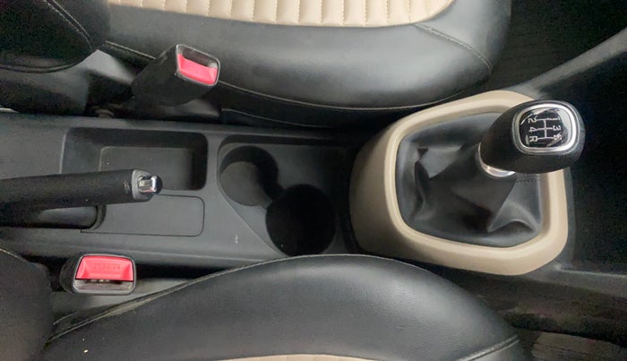 2017 Hyundai Grand i10 ASTA 1.2 KAPPA VTVT, Petrol, Manual, 72,981 km, Gear Lever