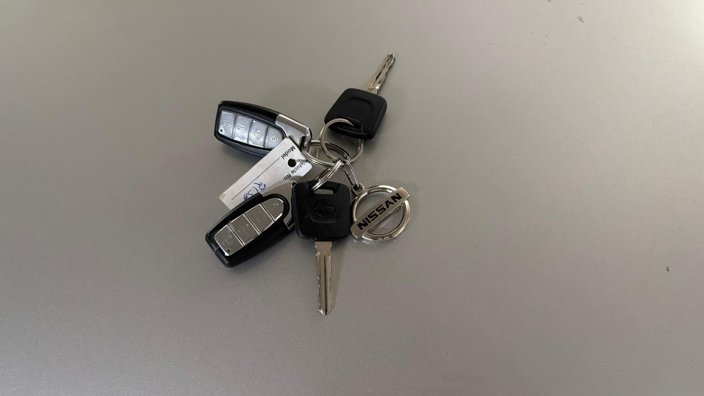 2022 Nissan MAGNITE XE, Petrol, Manual, 18,952 km, Key Close Up