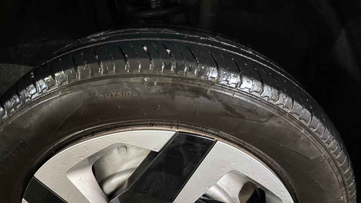 2022 Nissan MAGNITE XE, Petrol, Manual, 18,952 km, Right Front Tyre Tread