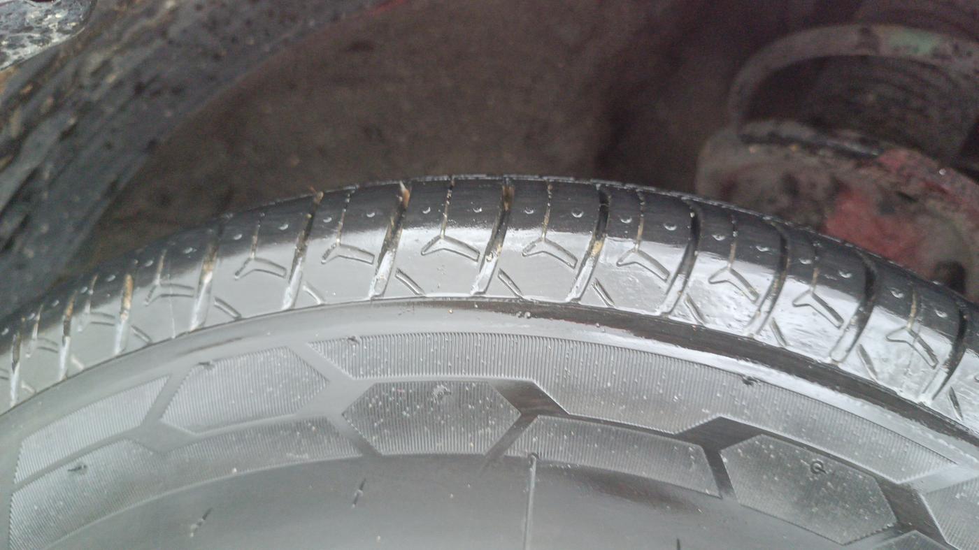 2016 Hyundai Eon D-LITE+, Petrol, Manual, 85,978 km, Right Front Tyre Tread