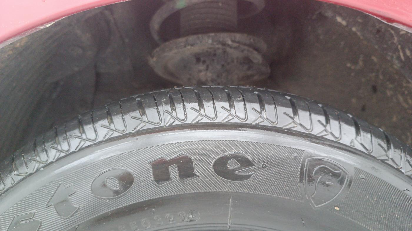2016 Hyundai Eon D-LITE+, Petrol, Manual, 85,978 km, Left Front Tyre Tread