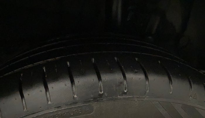 2024 Hyundai NEW I20 ASTA (O) 1.2 IVT, Petrol, Automatic, 29,239 km, Left Rear Tyre Tread