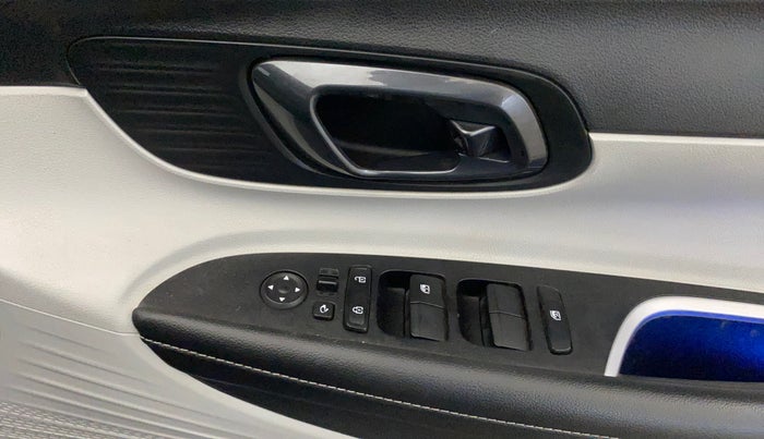 2024 Hyundai NEW I20 ASTA (O) 1.2 IVT, Petrol, Automatic, 29,239 km, Driver Side Door Panels Control