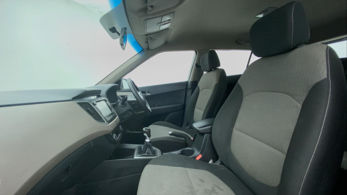 2016 Hyundai Creta 1.6 SX PLUS DIESEL, Diesel, Manual, 1,27,980 km, Right Side Front Door Cabin View