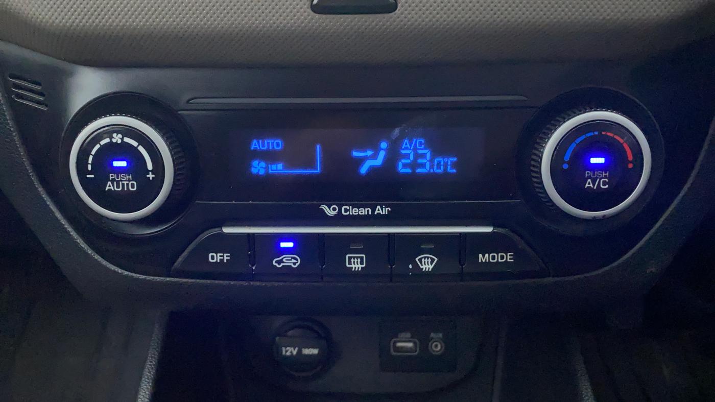 2016 Hyundai Creta 1.6 SX PLUS DIESEL, Diesel, Manual, 1,27,980 km, Automatic Climate Control
