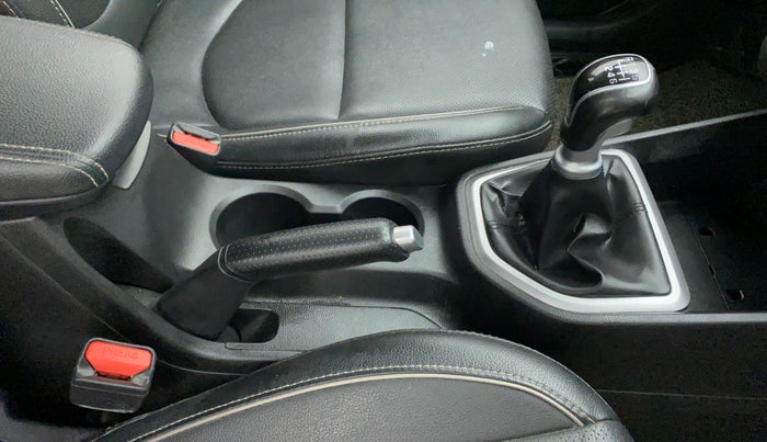 2018 Hyundai Creta SX (O) 1.6 DIESEL, Diesel, Manual, 49,918 km, Gear Lever