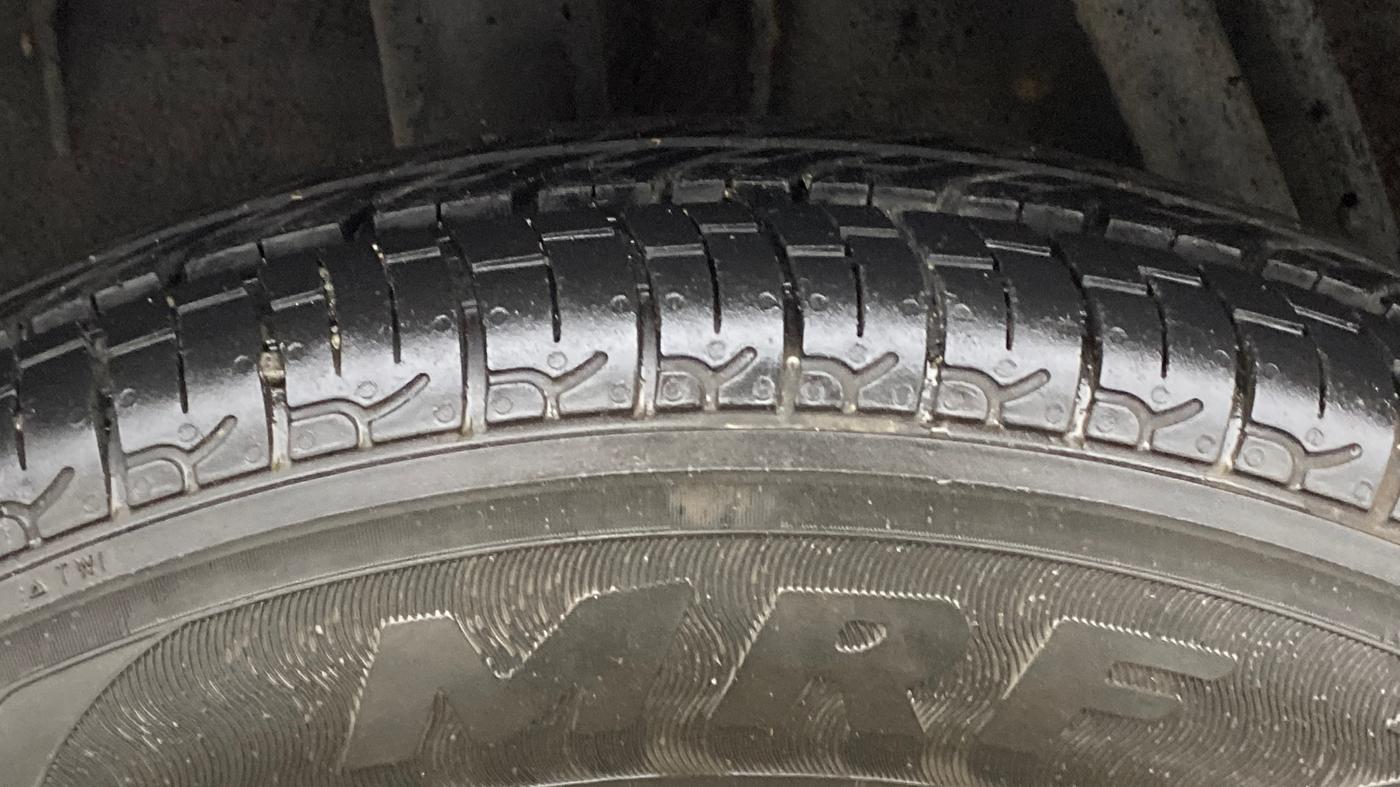 2017 Renault Kwid RXL, Petrol, Manual, 53,025 km, Right Rear Tyre Tread