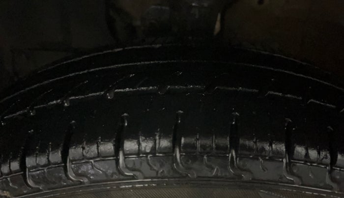 2019 Maruti New Wagon-R LXI CNG 1.0, CNG, Manual, 73,903 km, Left Front Tyre Tread