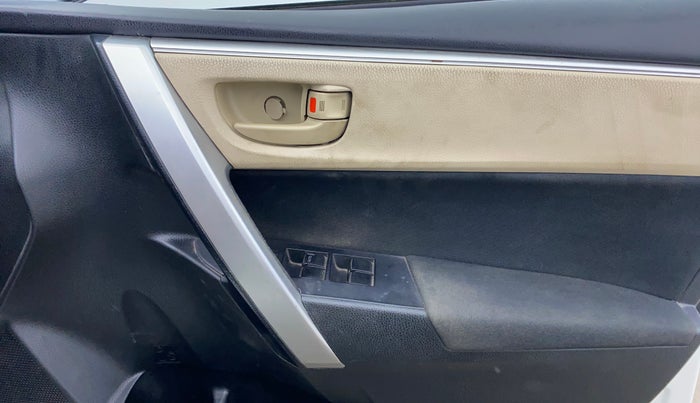 2015 Toyota Corolla Altis JS PETROL, Petrol, Manual, 84,825 km, Driver Side Door Panels Control