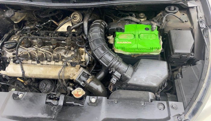 2014 Hyundai Verna FLUIDIC 1.6 CRDI SX, Diesel, Manual, 1,46,813 km, Engine View - Left