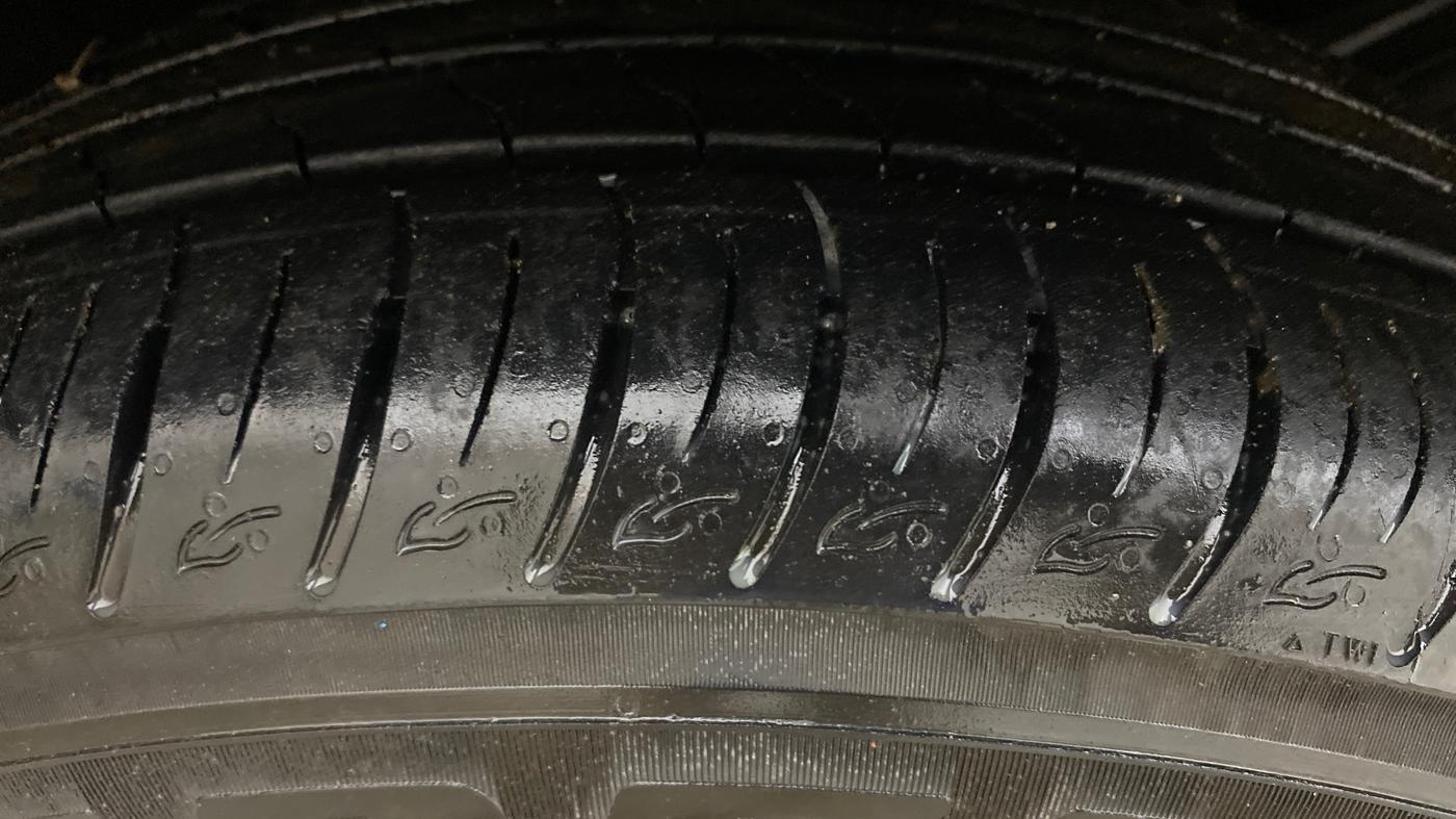 2014 Renault Duster 85 PS RXL DIESEL, Diesel, Manual, 1,08,670 km, Right Front Tyre Tread