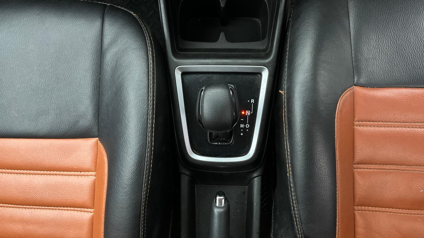 2018 Maruti Swift ZXI PLUS, Petrol, Manual, 89,199 km, Gear Lever
