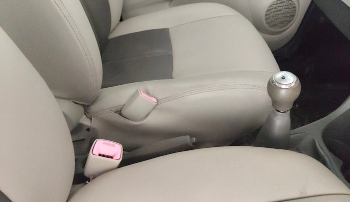 2014 Toyota Etios G, Petrol, Manual, 43,706 km, Gear Lever