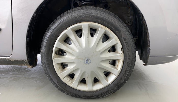 2010 Maruti Wagon R 1.0 VXI, Petrol, Manual, 33,674 km, Right Front Wheel