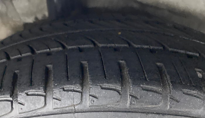 2015 Honda City SV CVT PETROL, Petrol, Automatic, 46,910 km, Right Rear Tyre Tread