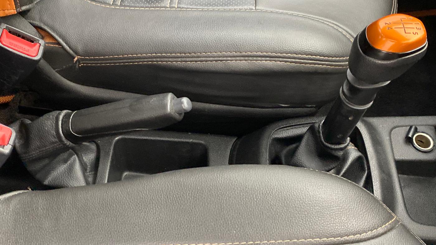 2019 Renault Kwid CLIMBER 1.0, Petrol, Manual, 46,544 km, Gear Lever