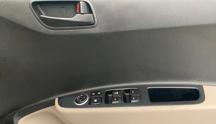 2016 Hyundai Grand i10 MAGNA 1.2 KAPPA VTVT, Petrol, Manual, 24,995 km, Driver Side Door Panels Control