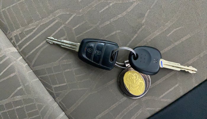 2016 Hyundai Grand i10 MAGNA 1.2 KAPPA VTVT, Petrol, Manual, 24,995 km, Key Close Up