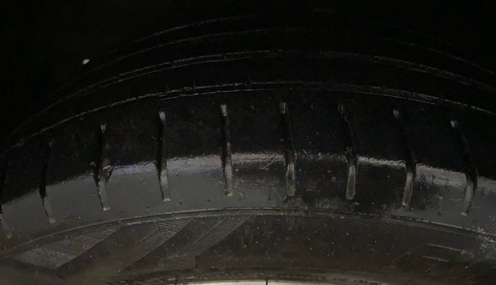 2021 Maruti Baleno ZETA PETROL 1.2, Petrol, Manual, 13,362 km, Left Front Tyre Tread