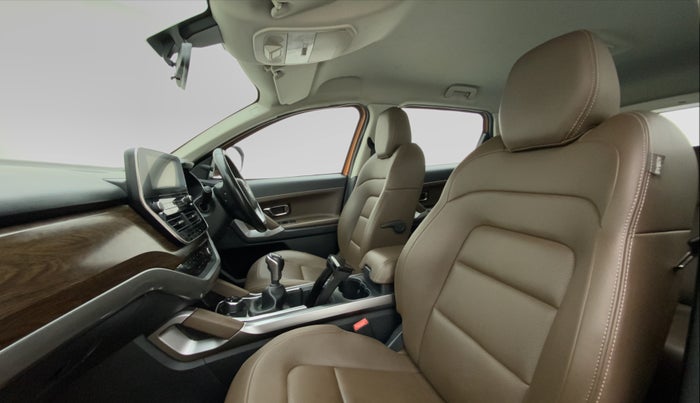 2019 Tata Harrier XZ 2.0L Kryotec, Diesel, Manual, 43,777 km, Right Side Front Door Cabin