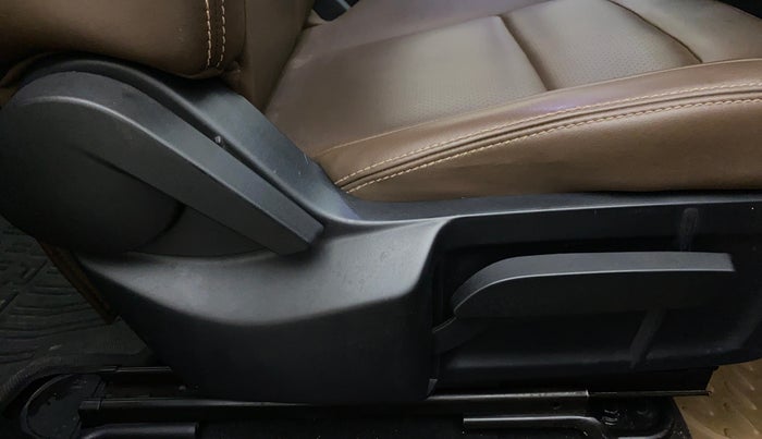 2019 Tata Harrier XZ 2.0L Kryotec, Diesel, Manual, 43,777 km, Driver Side Adjustment Panel