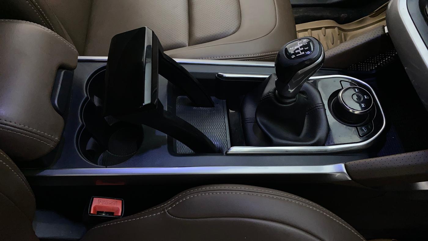 2019 Tata Harrier XZ 2.0L Kryotec, Diesel, Manual, 43,777 km, Gear Lever