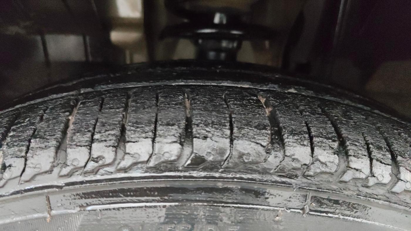 2019 Renault TRIBER RXZ, Petrol, Manual, 56,515 km, Left Front Tyre Tread