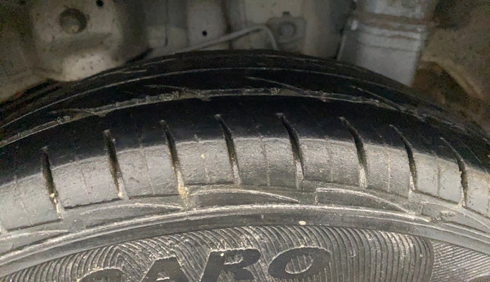 2016 Hyundai Eon D-LITE+, Petrol, Manual, 32,755 km, Left Rear Tyre Tread