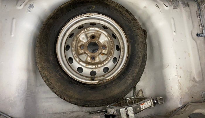 2016 Hyundai Eon D-LITE+, Petrol, Manual, 32,755 km, Spare Tyre