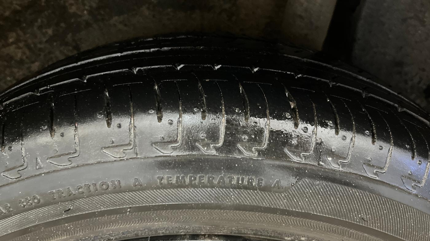 2022 Maruti IGNIS ALPHA 1.2, Petrol, Manual, 38,993 km, Left Rear Tyre Tread