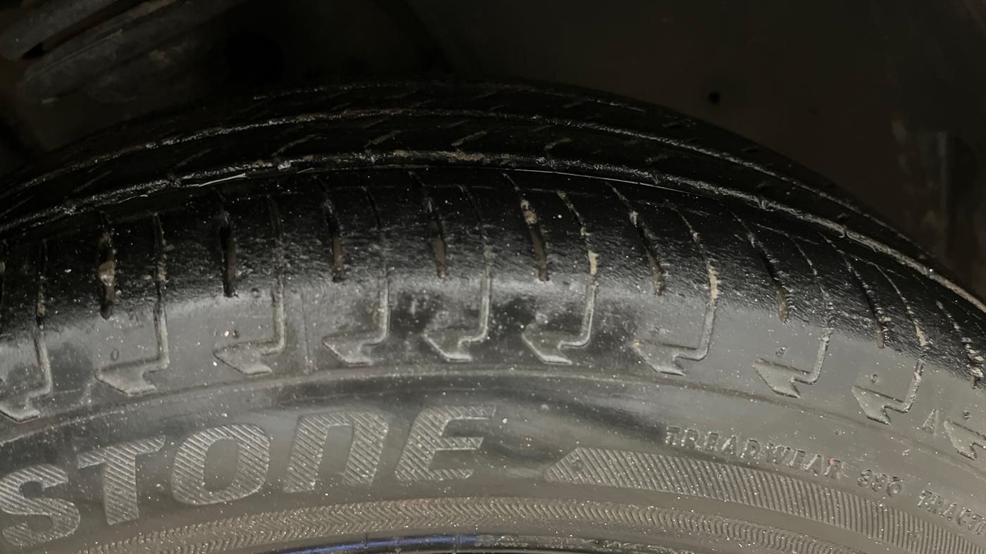 2022 Maruti IGNIS ALPHA 1.2, Petrol, Manual, 38,993 km, Right Front Tyre Tread
