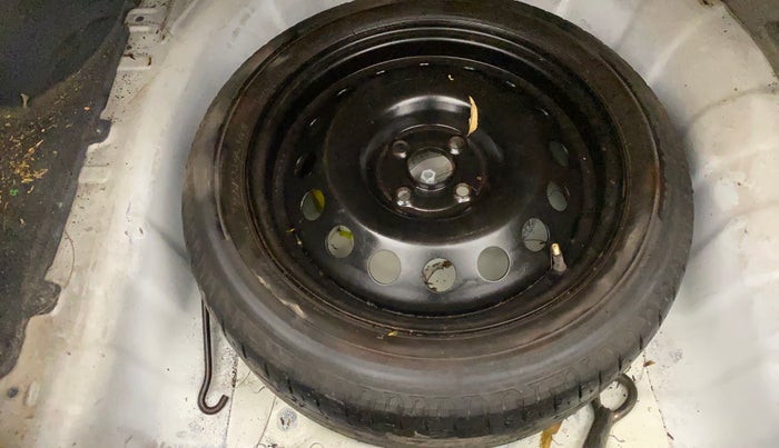 2013 Hyundai Verna FLUIDIC 1.6 CRDI SX, Diesel, Manual, 1,36,029 km, Spare Tyre