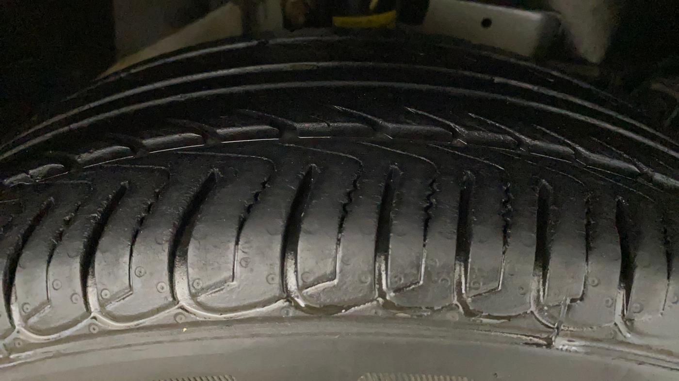 2021 Ford Ecosport AMBIENTE 1.5L PETROL, Petrol, Manual, 21,143 km, Right Front Tyre Tread