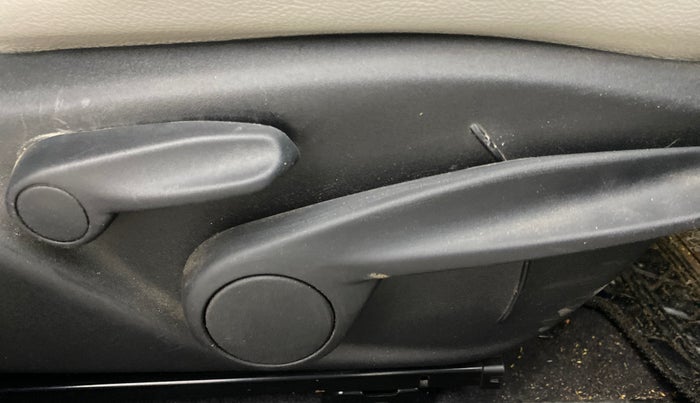 2022 Jeep Compass SPORT 1.4 PETROL, Petrol, Manual, 35,312 km, Driver Side Adjustment Panel