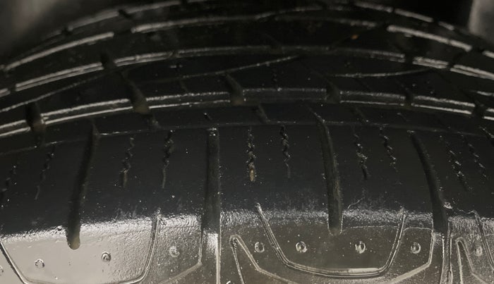 2022 Jeep Compass SPORT 1.4 PETROL, Petrol, Manual, 35,312 km, Left Rear Tyre Tread