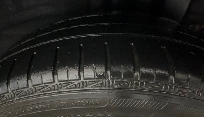 2014 Hyundai Xcent S 1.2, Petrol, Manual, 46,447 km, Left Rear Tyre Tread