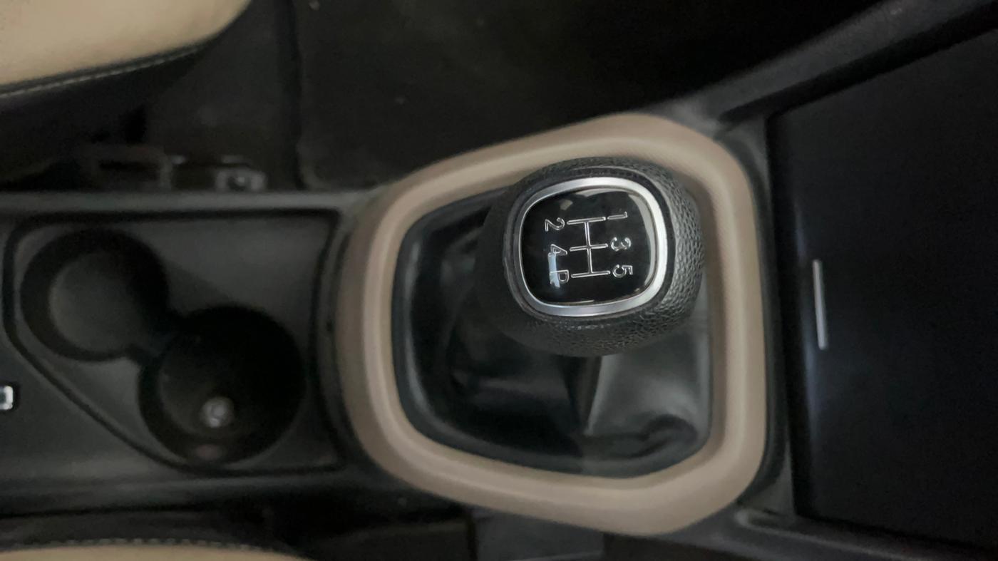 2014 Hyundai Xcent S 1.2, Petrol, Manual, 46,503 km, Gear Lever