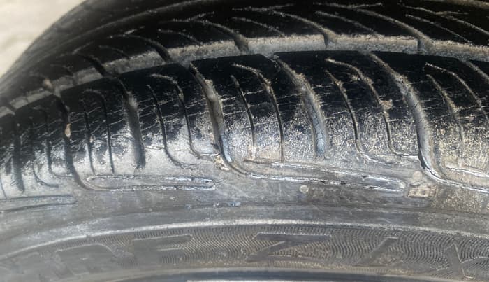 2014 Maruti Alto K10 VXI, Petrol, Manual, 60,822 km, Right Rear Tyre Tread