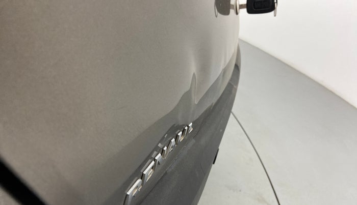 2017 Renault Kwid RXT 1.0, Petrol, Manual, 39,992 km, Dicky (Boot door) - Slightly dented