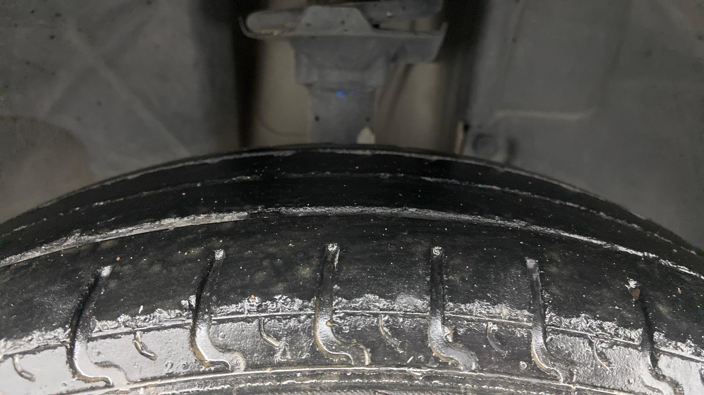 2017 Renault Kwid RXT 1.0, Petrol, Manual, 39,992 km, Right Front Tyre Tread