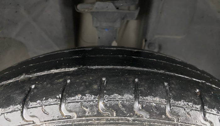 2017 Renault Kwid RXT 1.0, Petrol, Manual, 39,992 km, Right Front Tyre Tread