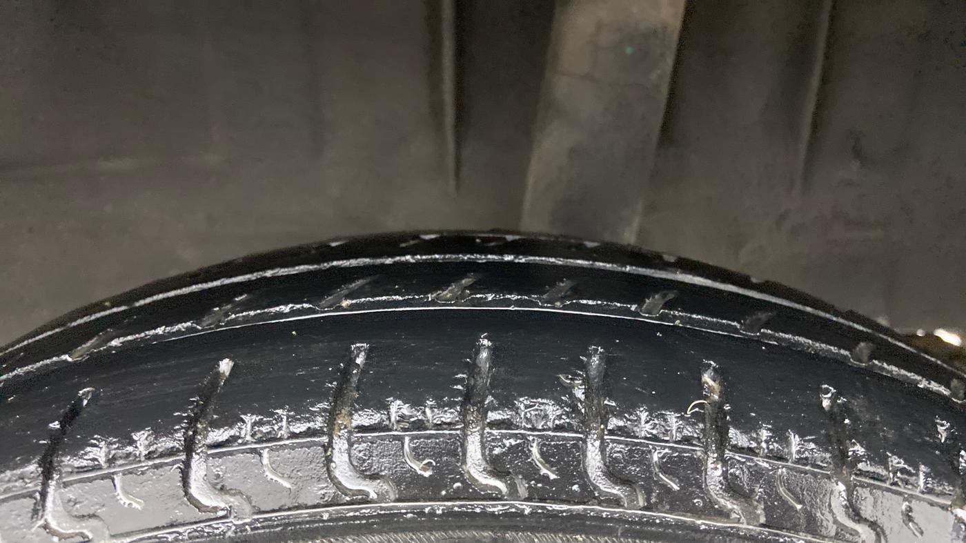 2017 Renault Kwid RXT 1.0, Petrol, Manual, 39,992 km, Left Rear Tyre Tread