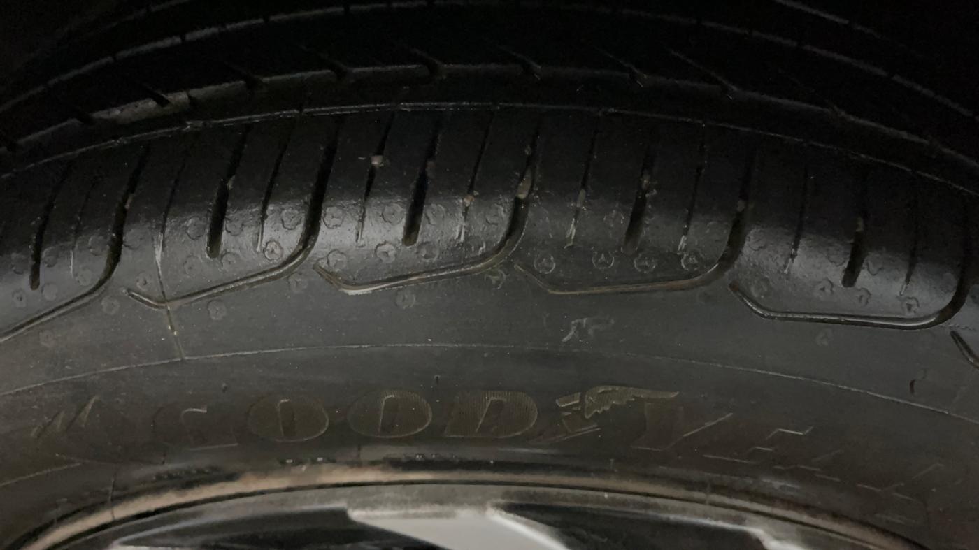 2021 Tata ALTROZ XM PLUS PETROL, Petrol, Manual, 61,945 km, Left Front Tyre Tread